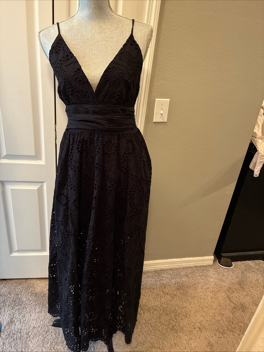 Young fabulous broke ladies maxi eyelet dress size large